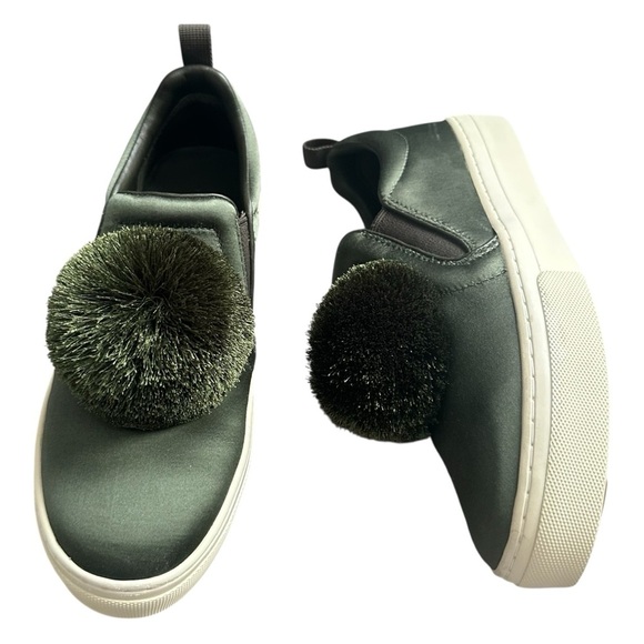 TORY BURCH GREEN DAPHNE POM POM SATIN PLATFORM SNEAKERS SIZE 7 - Picture 1 of 11